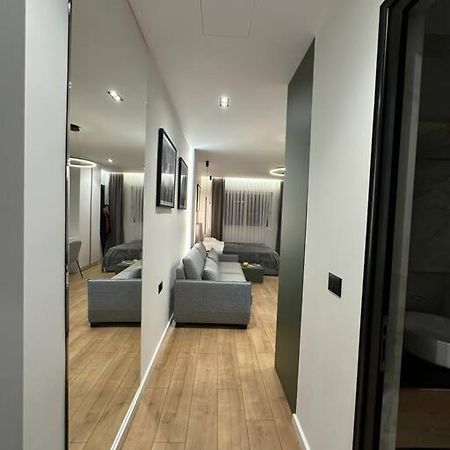 Elegant Studio - Tirana City Center Bagian luar foto