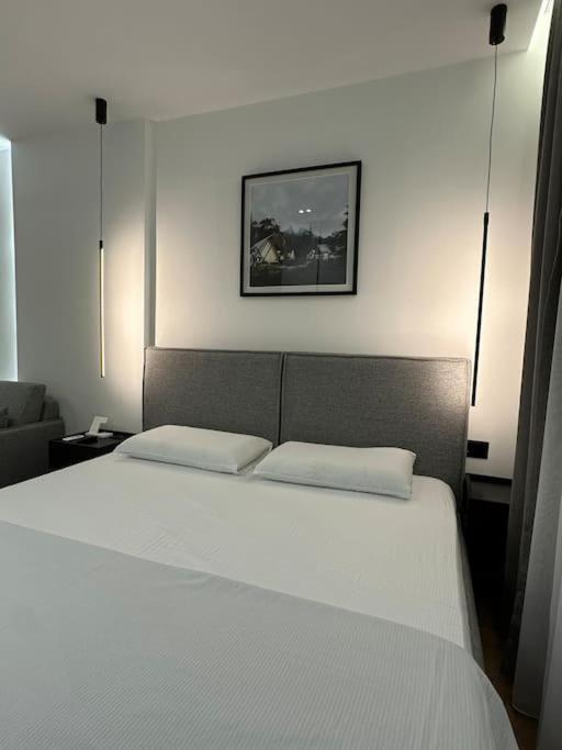 Elegant Studio - Tirana City Center Bagian luar foto