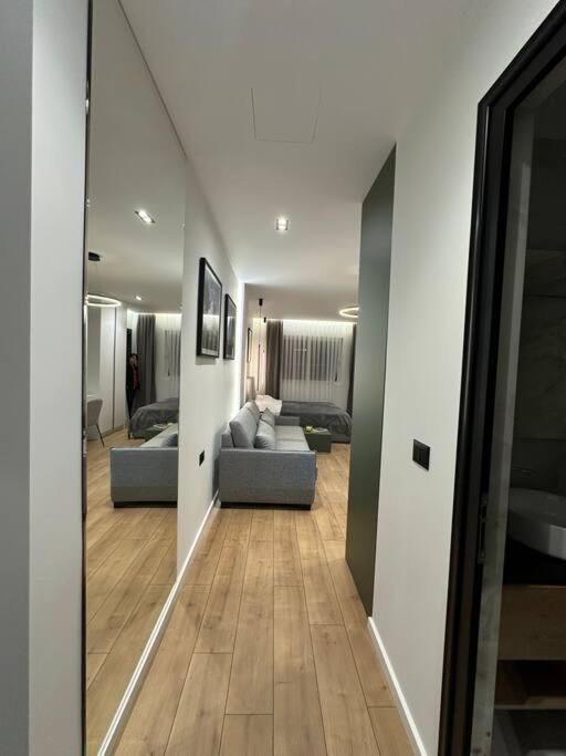 Elegant Studio - Tirana City Center Bagian luar foto