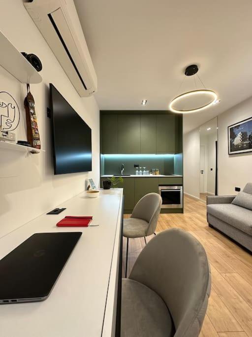 Elegant Studio - Tirana City Center Bagian luar foto