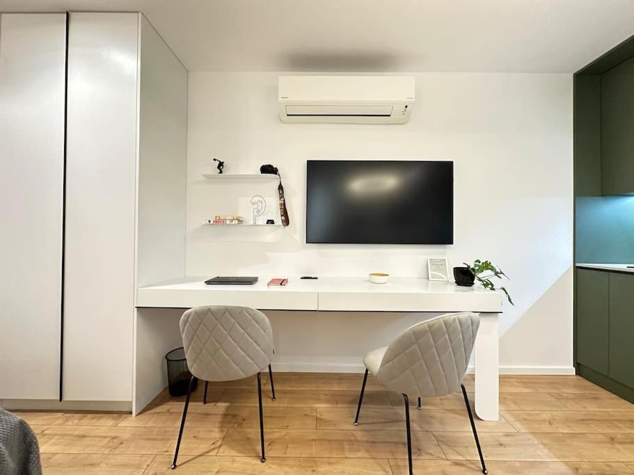 Elegant Studio - Tirana City Center Bagian luar foto